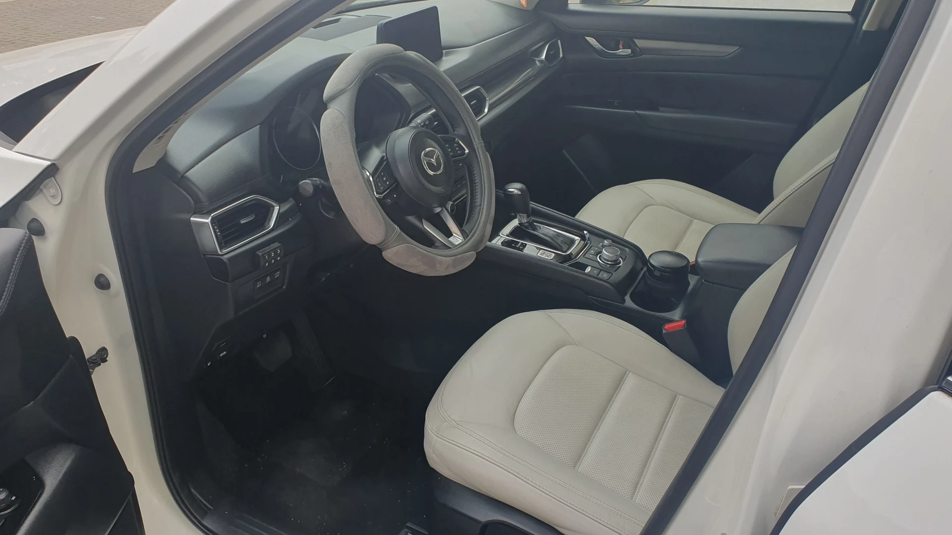 למכירה מאזדה cx5 2024 יד ראשונה 00 נהג מבוגר יחיד עשה רק 12000 נסיעות כמעט רק בע