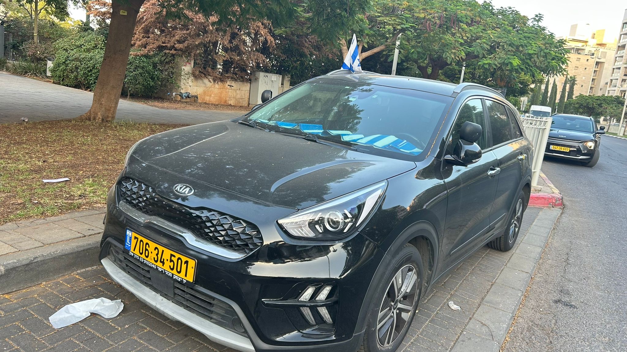 רכב לימוד נהיגה לשעבר. 
שמור מטופל במוסך מרכזי. טםס צמיגים חדשים. 
היברידי חסכ