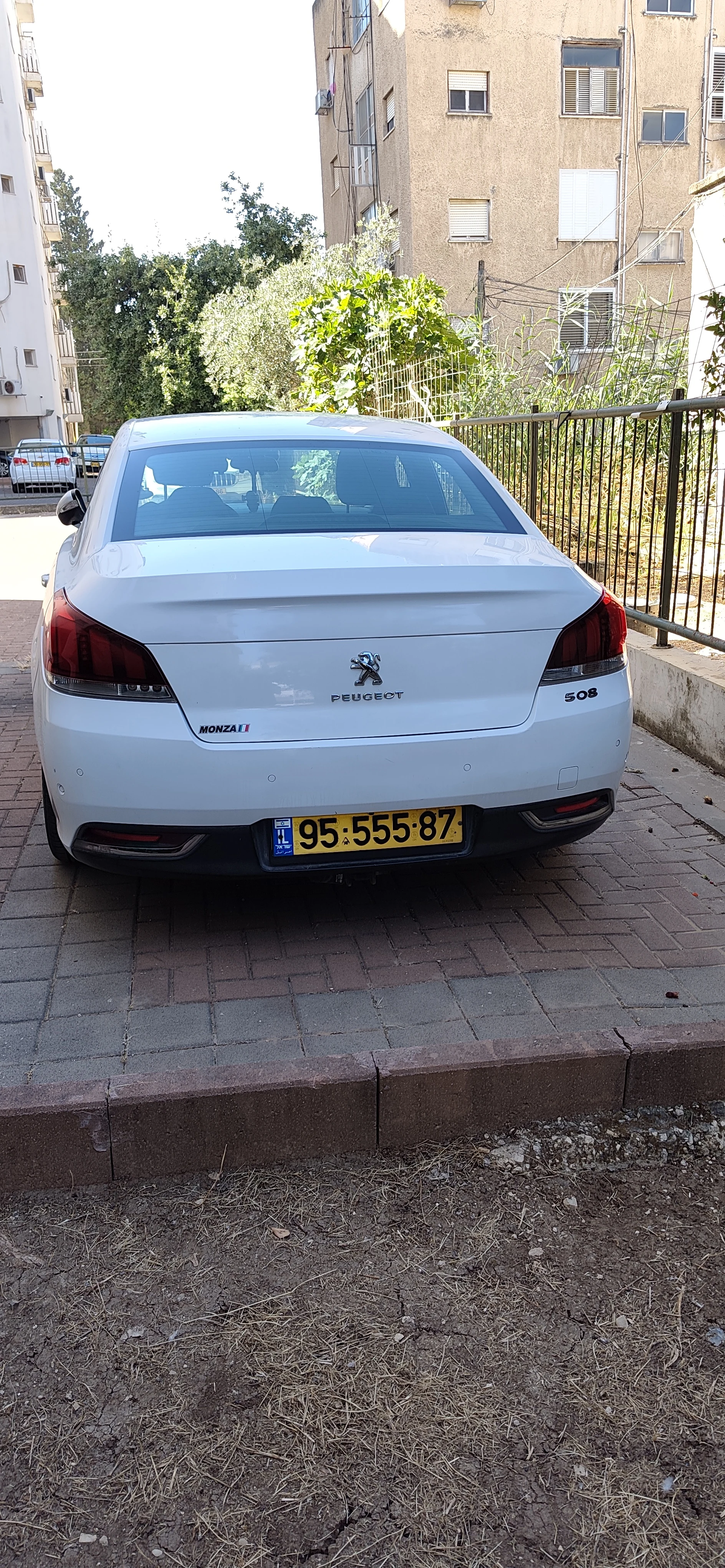 רכב שמור מטופל במוסך מורשה פיזו