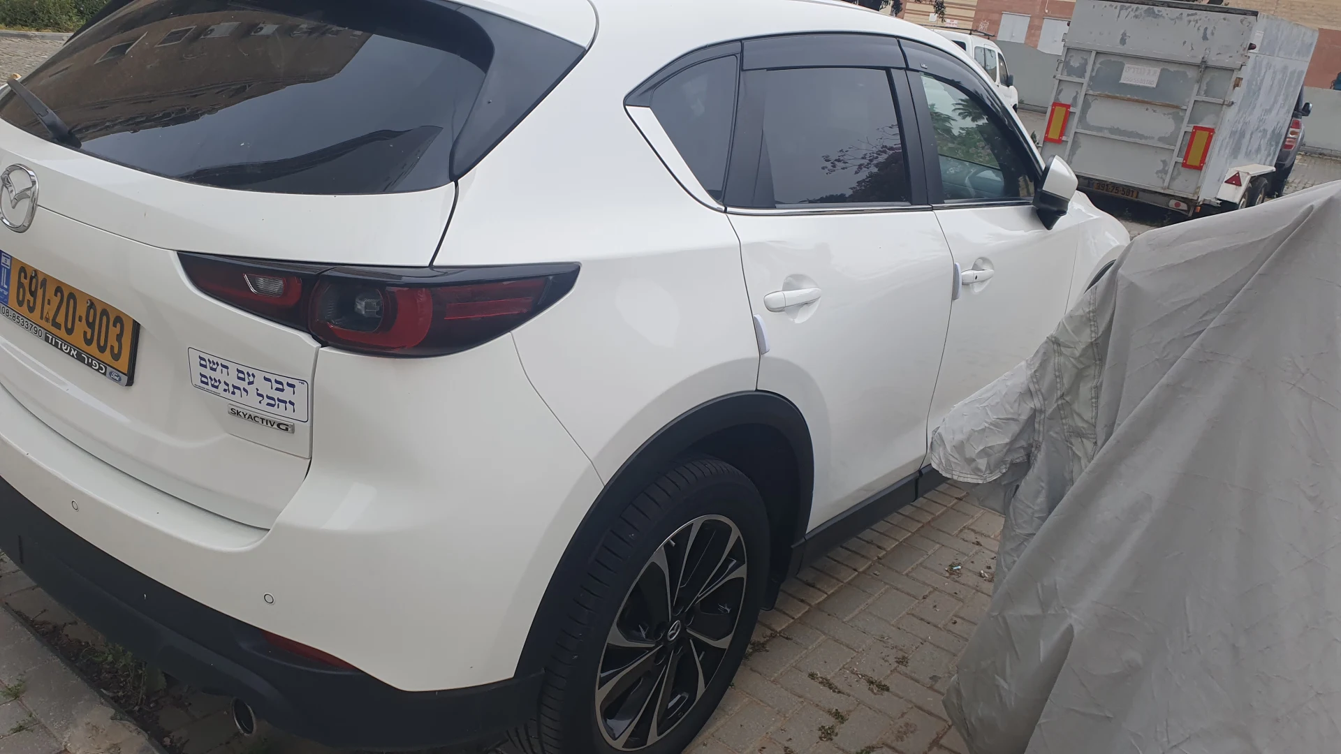 למכירה מאזדה cx5 2024 יד ראשונה 00 נהג מבוגר יחיד עשה רק 12000 נסיעות כמעט רק בע