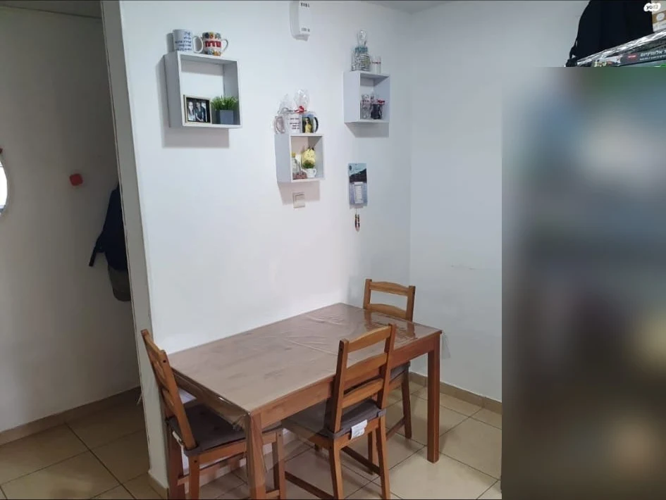 דירת 3 חדרים להשכרה בקרית אתא
יוספטל 24, קומה 2
דירה שמורה ומטופחת, כוללת 2 מז