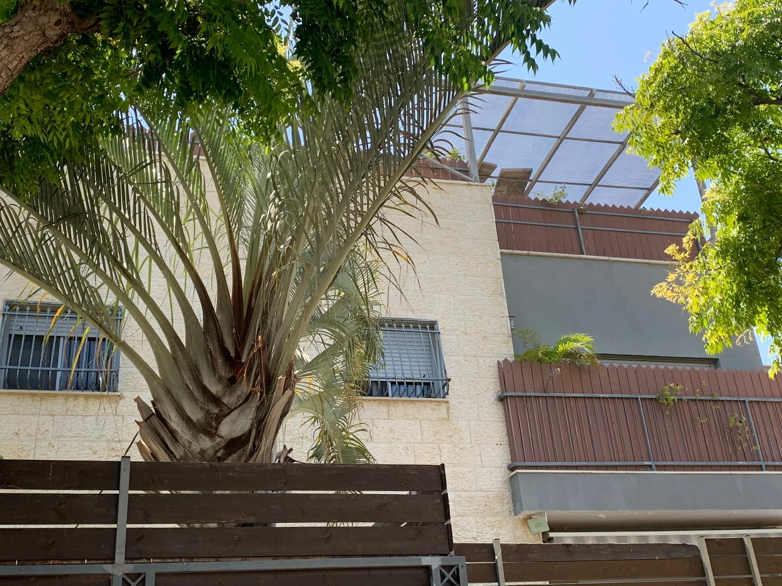 ב״שכונת בוכמן״ היקרתית, דירת 4 וחצי חדרים חמודה ונוחה( עם ממ״ד), 130 מ״ר, 3 כיוו