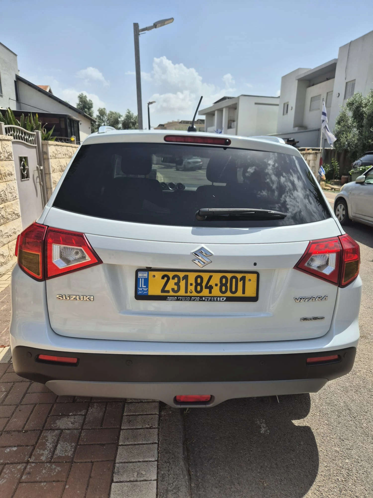 יד ראשונה  סוזוקי ויטרה 4x4
שנת 2018, טסט עד פברואר 2027
137000 ק"מ ,שמורה ,טי