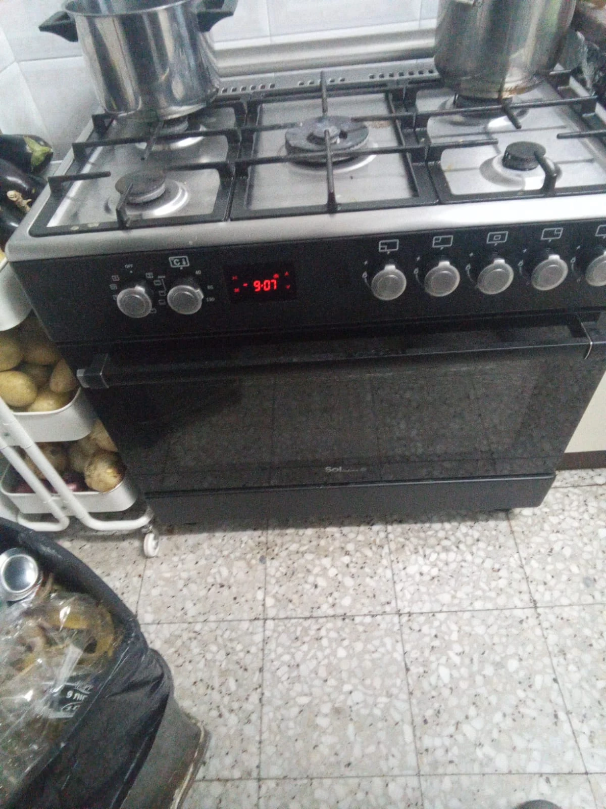 יש להורים שלי תנור מדגם סול שהבורר הלך, אבקש הצעת מחיר לתיקון התנור
מצורף בזה ה