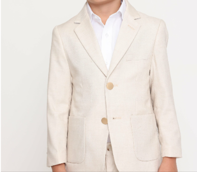 למכירה 2 חליפות של בנים צבע שמנת כפתורים זהב חדש לגמרי!! 
עטוף באריזה של המותג 