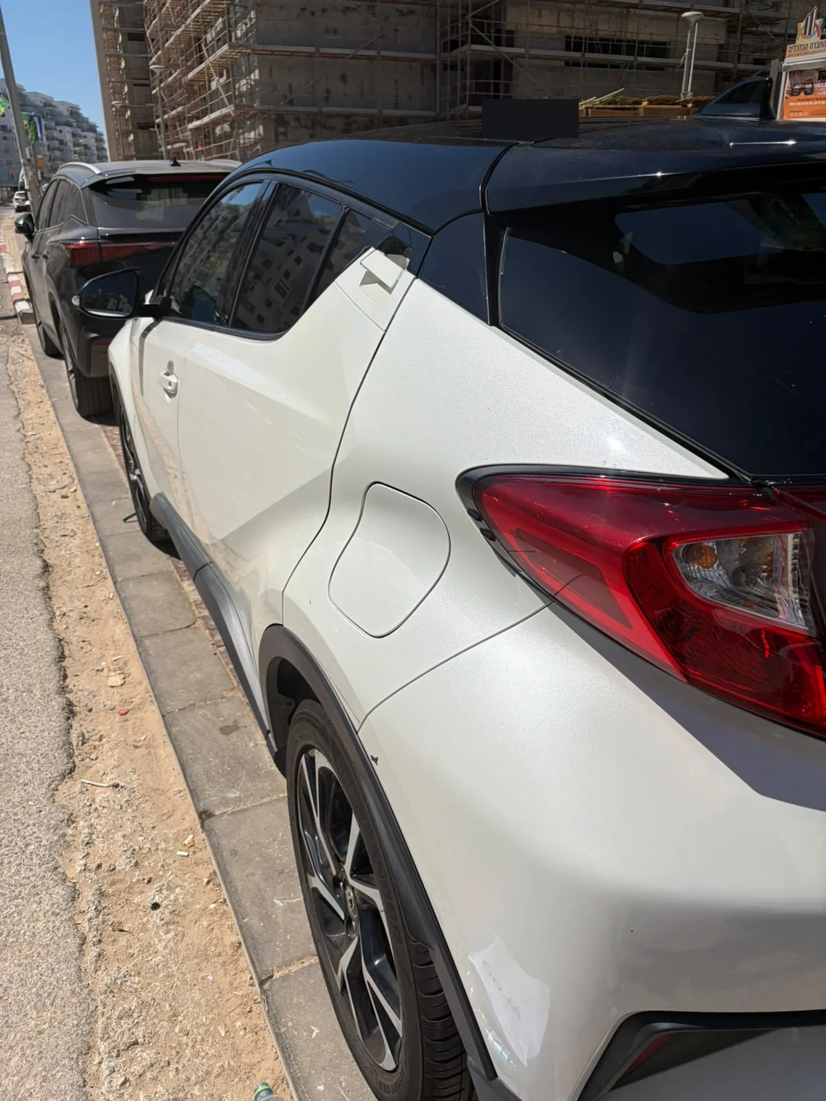 טויוטה C-HR Chic היברידית 2017