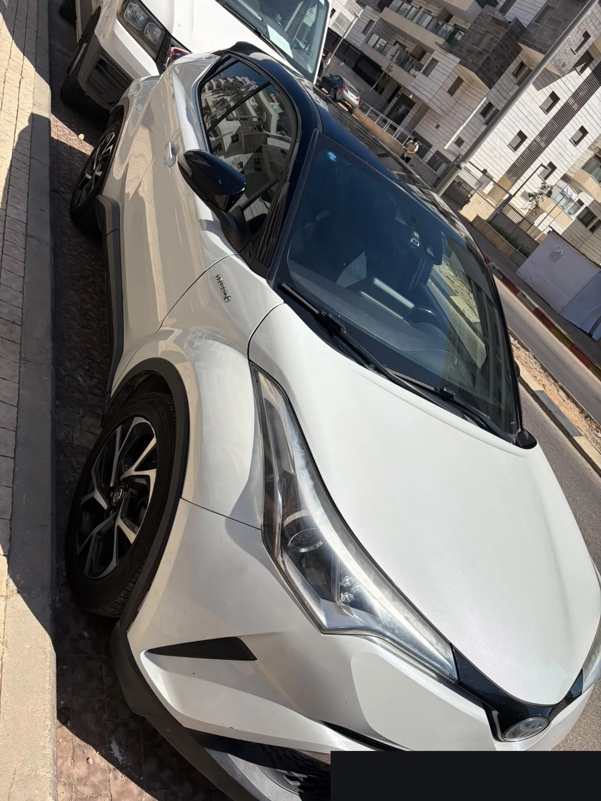 טויוטה C-HR Chic היברידית 2017